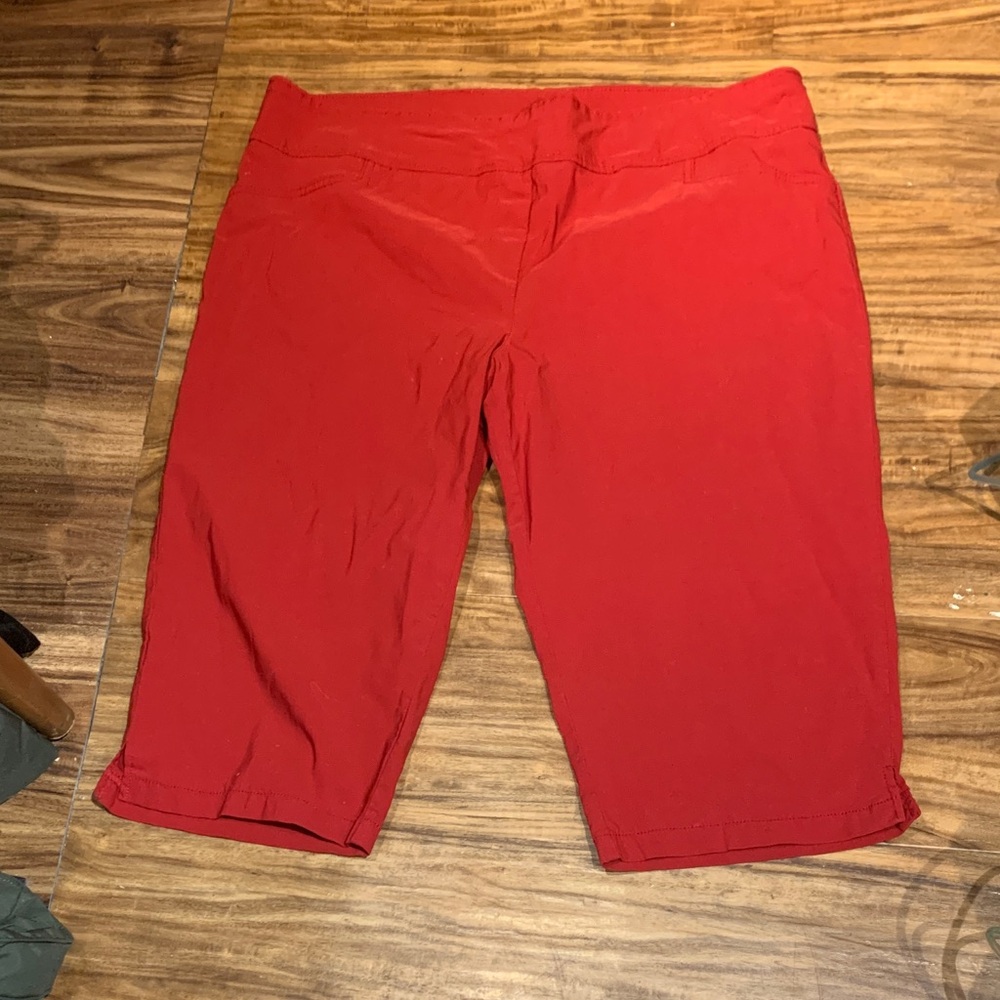Claire France Vibrant Red Women's Capris. Size 20